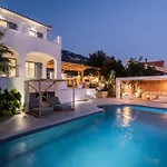 Βίλα Lourdas White
