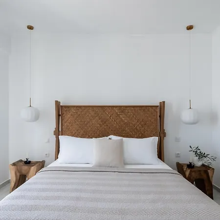 Villa Lourdas White *