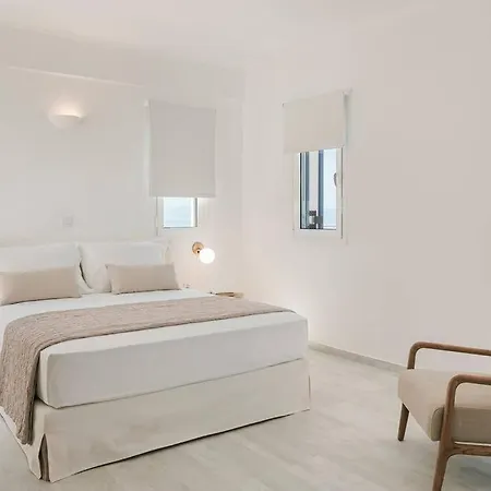 Villa Lourdas White *