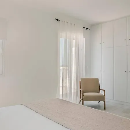 Villa Lourdas White *