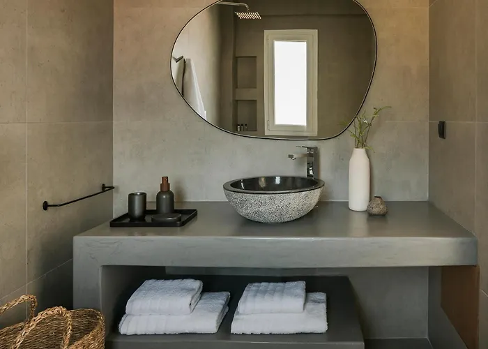 Villa Lourdas White *