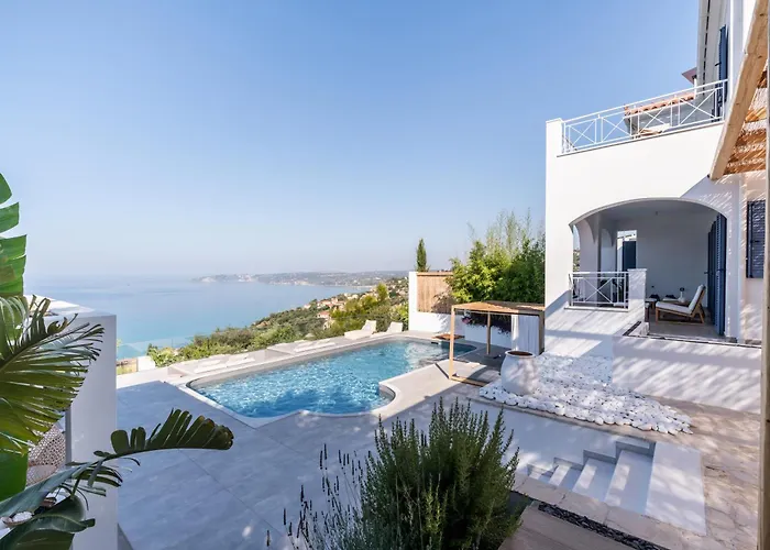 Lourdas White Villa *