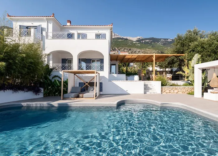 Lourdas White Villa *